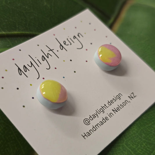 Daylight Design | Resin Studs Style 4