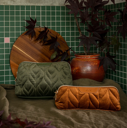 Ahi Velvet Cosmetic | Small