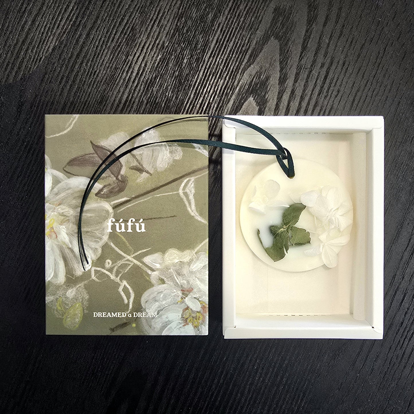 fu fu Botanical Pallet |  Dreamed A Dream
