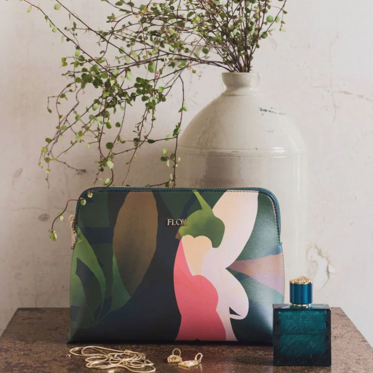 FLOX Wai Cometic Case  | Large
