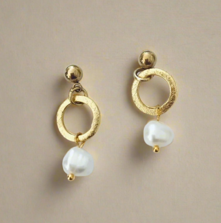 TwiggBrushedCirclePearlStudEarrings