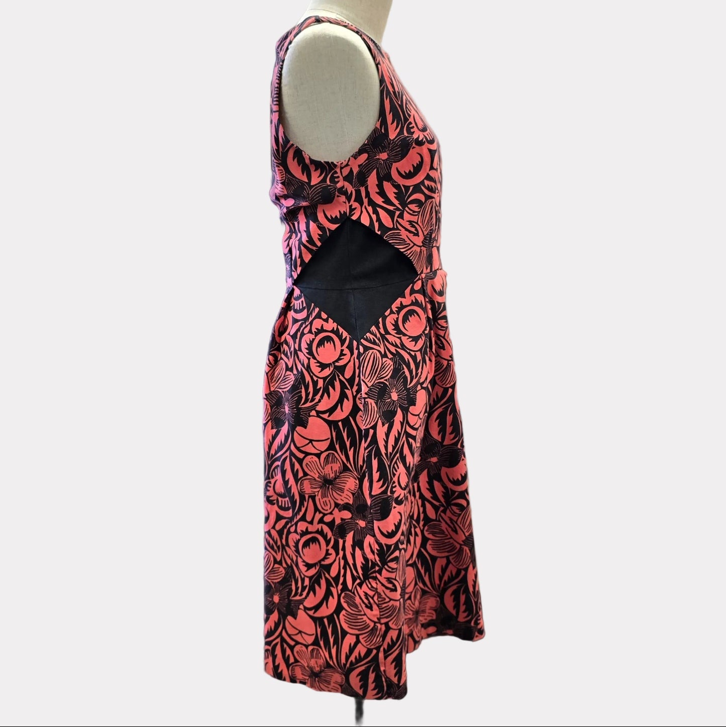 Veronika Maine | Pre Loved