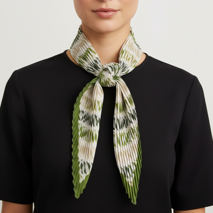 Marcy Pleated Neck Scarf | Green